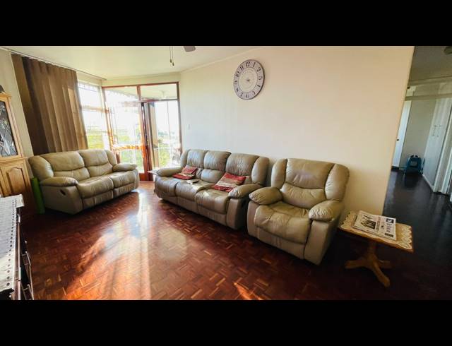 2 BEDROOM APARTMENT FOR SALE IN WESTRIDGE